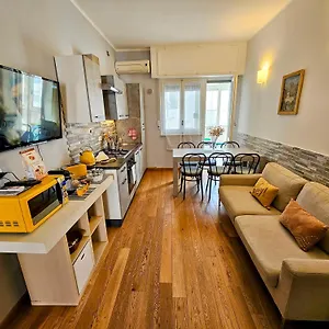 Baribello - 3 Bedrooms 3 Bathrooms - Station , Bari Italia